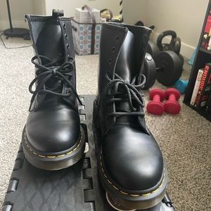 Dr. Martens 1460 W Boot